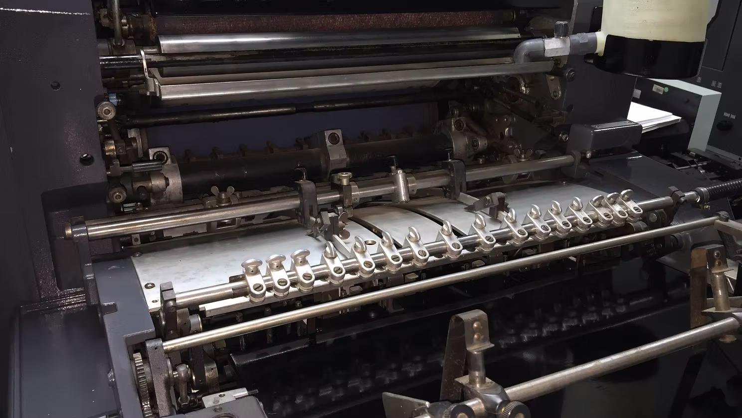 Cosedora de alambre automática Miruna